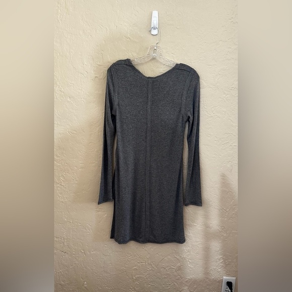 Heather by Bordeaux Long Sleeve Asymmetrical Angled Hem Tunic Size Small Gray - Picture 4 of 5